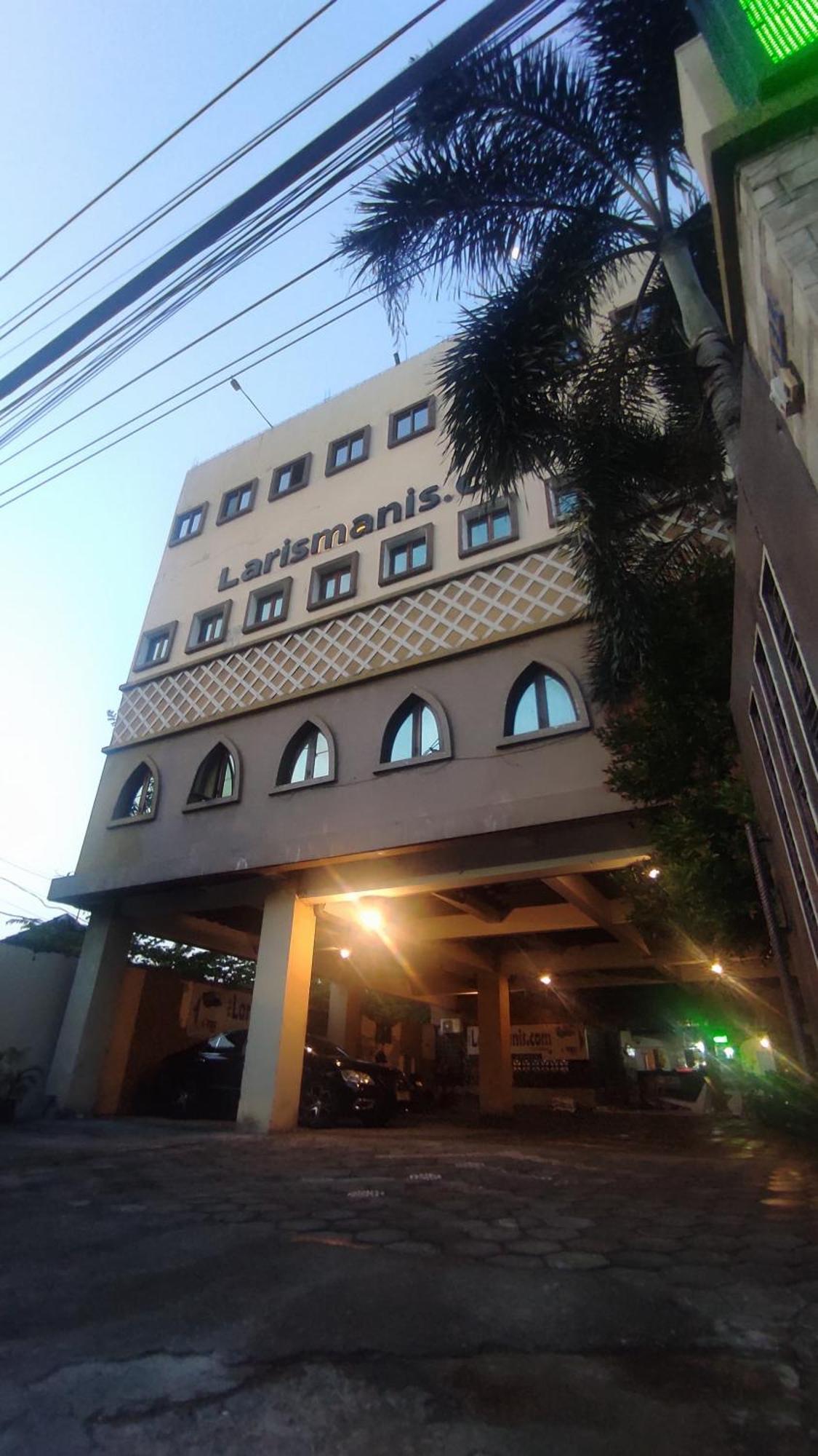 Hotel Syariah Larismanis Semarang Exterior photo